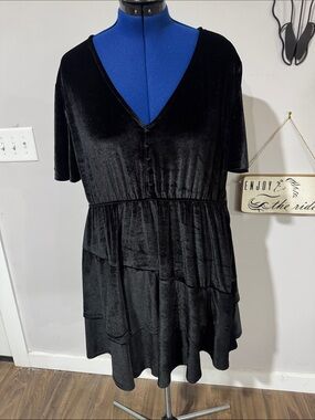 ARULA Black Velvet Mini Dress